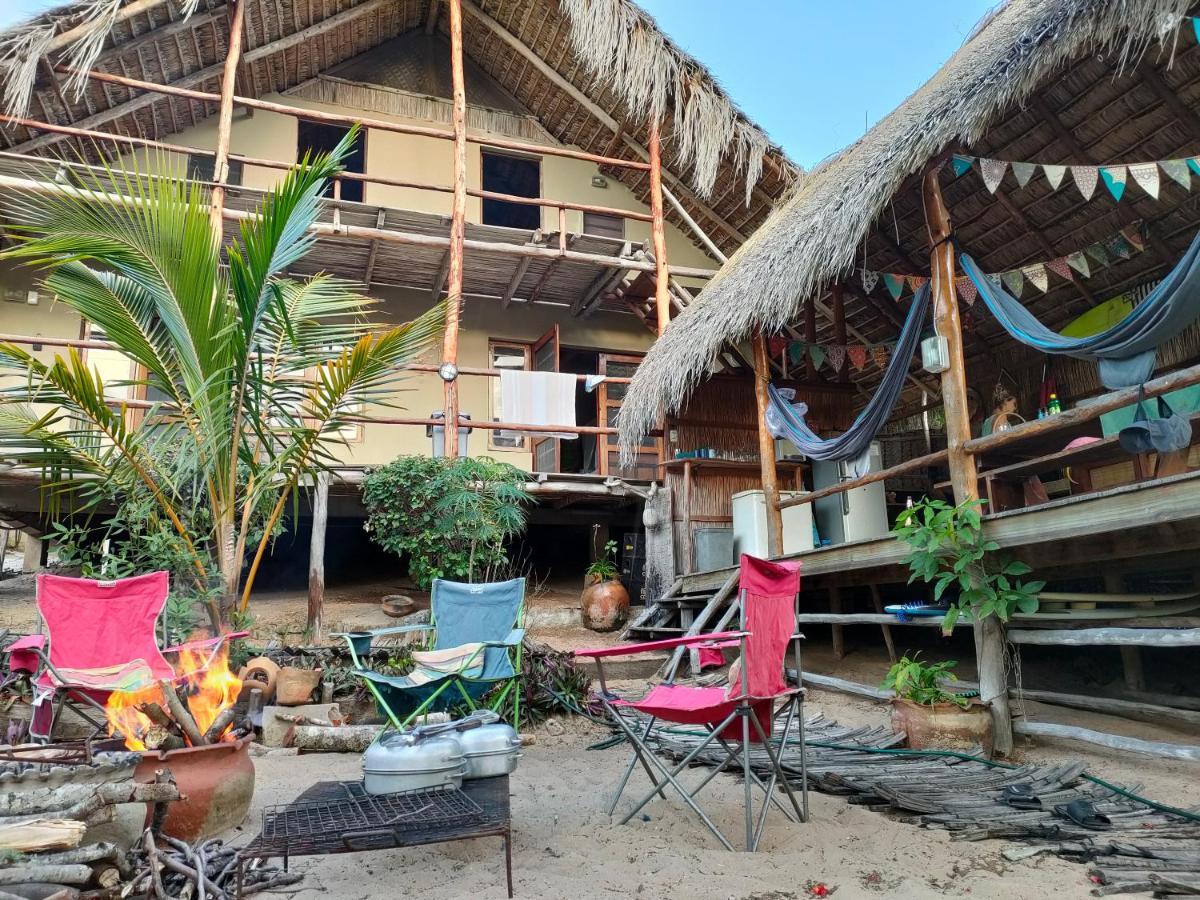 Casa Surf Lodge - Praia do Tofo Buitenkant foto