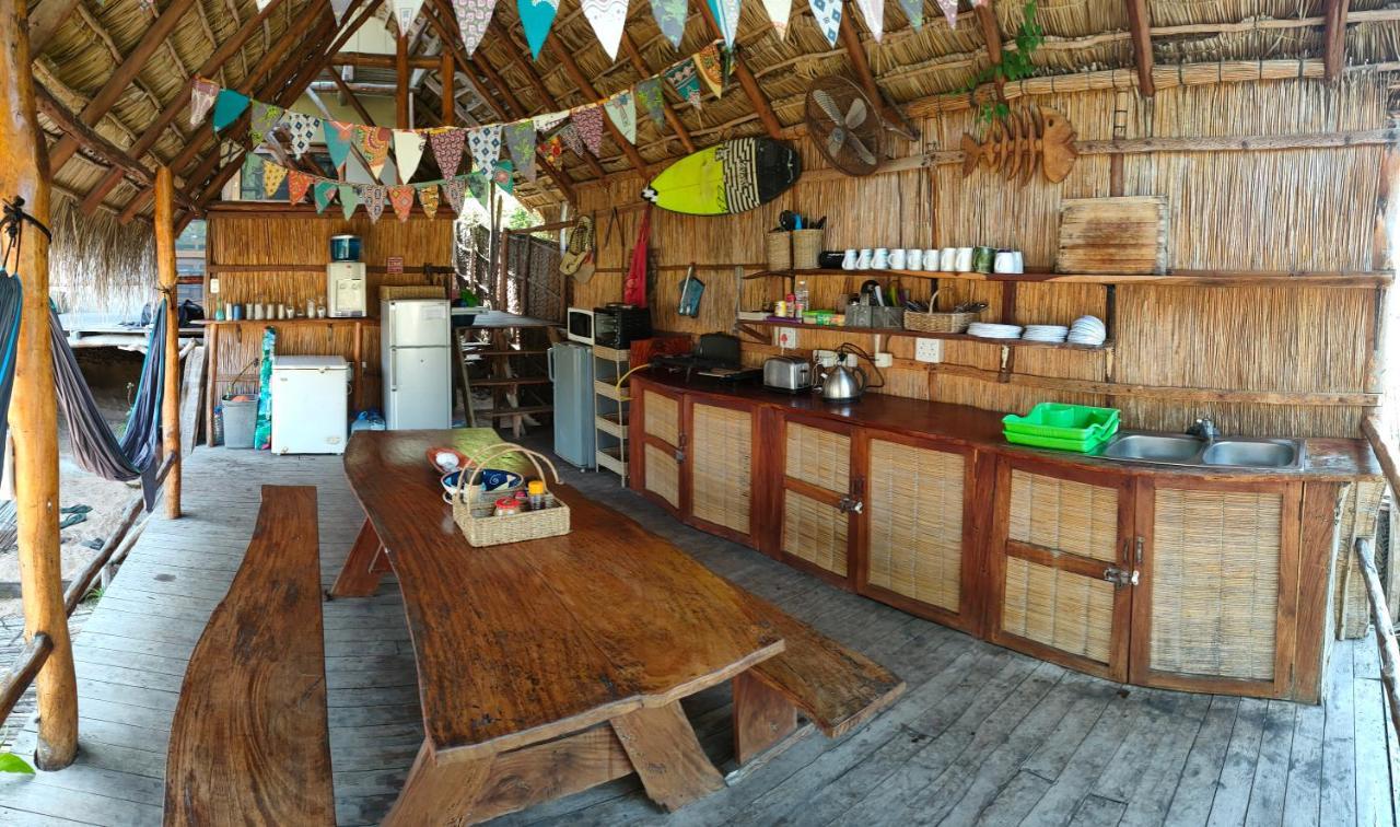 Casa Surf Lodge - Praia do Tofo Buitenkant foto
